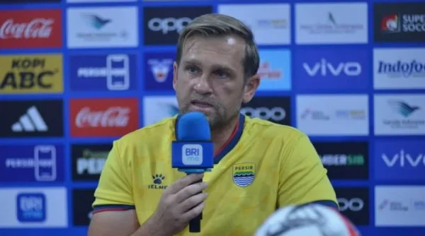 Jelang Arema, Tolic Asah Strategi Hadapi Low Block